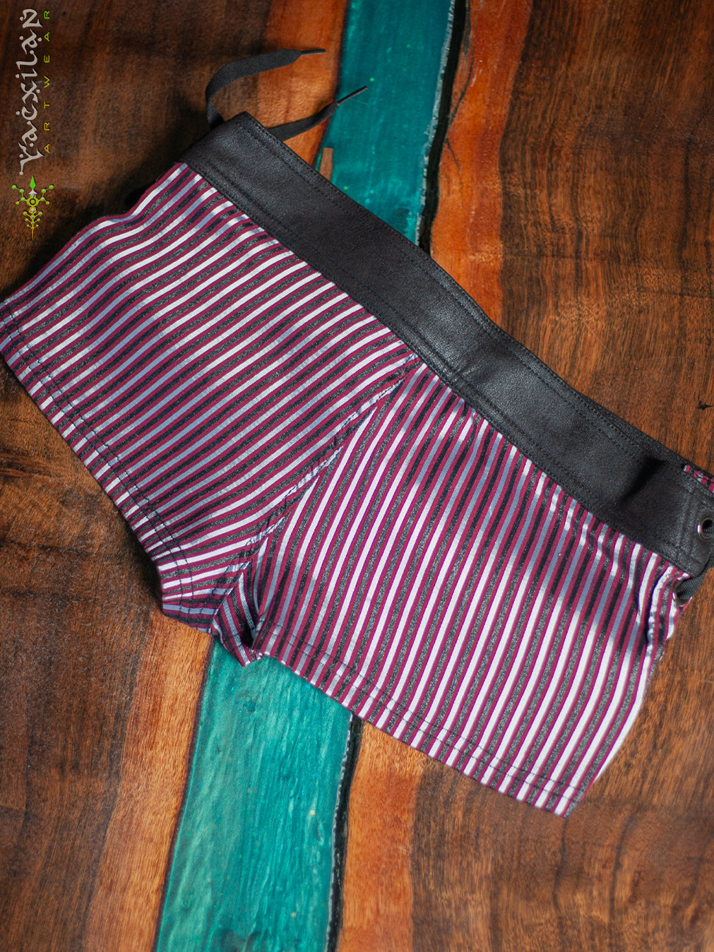 Shorties Burner / Bohemian Funk Stretchy Satin - BLAK RED